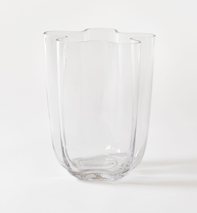 Curvy glassvase 20 cm Curvy glassvase 20 cm